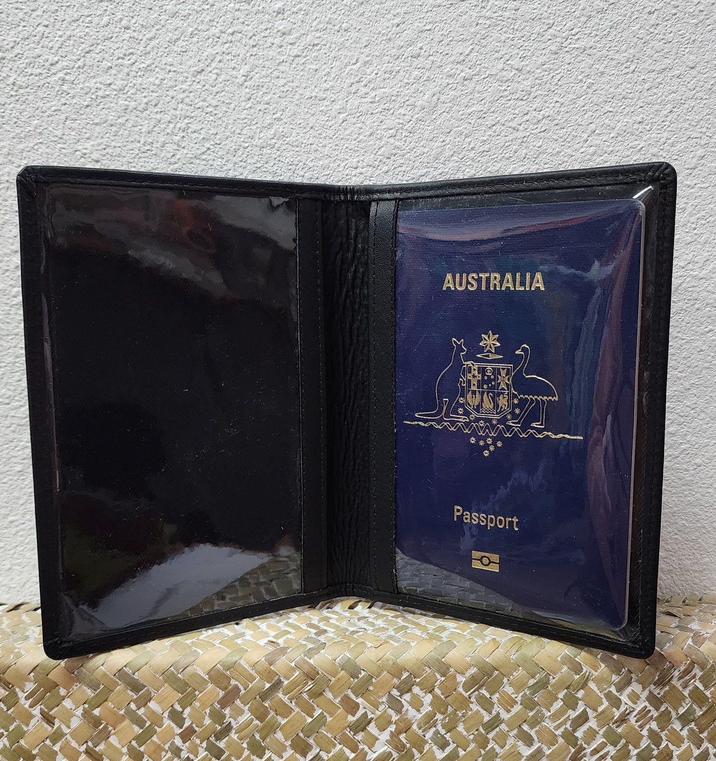 Passport cover-Black